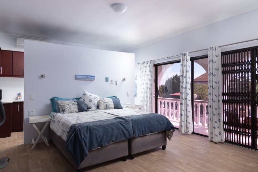 4 Bedroom Property for Sale in Velddrif Western Cape